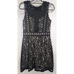 Disney Beauty and Beast Juniors‎ size Medium Black Shift Dress Sleeveless